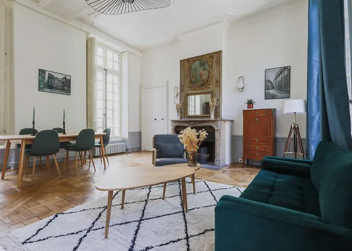 Exceptional Apt - 2Br-4P- Notre-Dame Cathedral