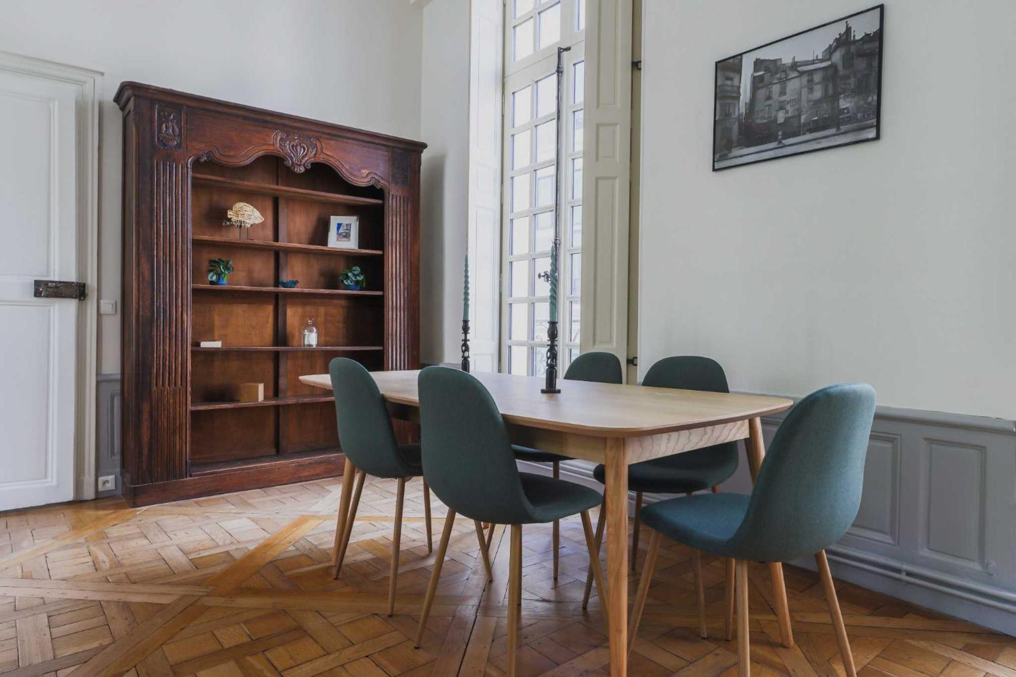 Exceptional - 2br-4p- Notre-dame Cathedral *